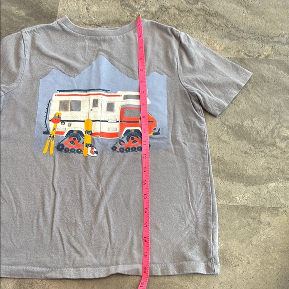 GAP Boys Short Sleeve T-Shirt, Gray with Outdoor Camper, Camping, Size M (8) - Picture 10 of 17